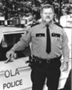 Doyle Lee Holstein