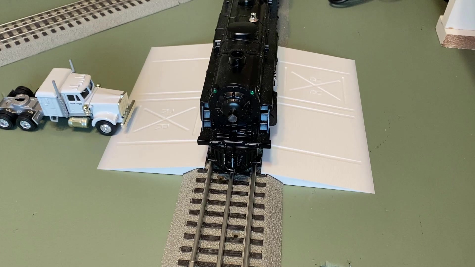 BT12424 O Scale Railroad Crossing Transition Piece For FasTrack® (2)