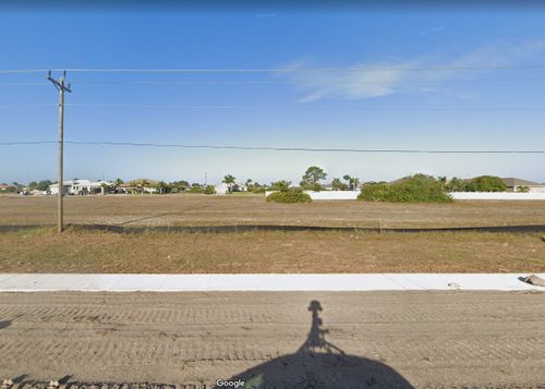 332 BURNT STORE RD N