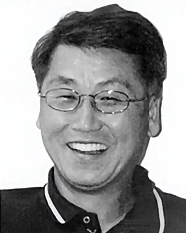 Dong Chul Lee