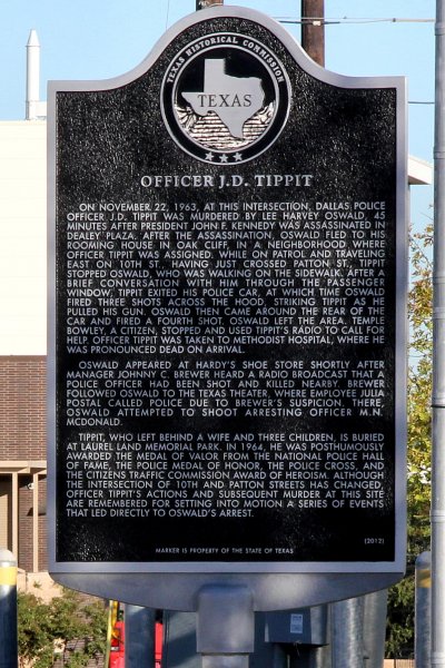 Texas historical marker at 10th Street and Patton Avenue in Dallas