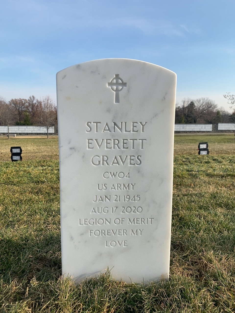 Stanley E Graves