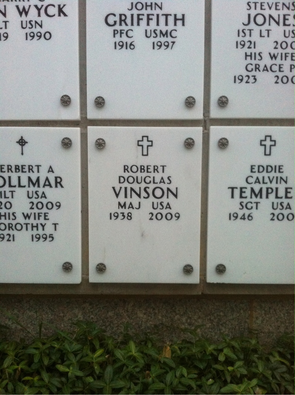 Robert Vinson