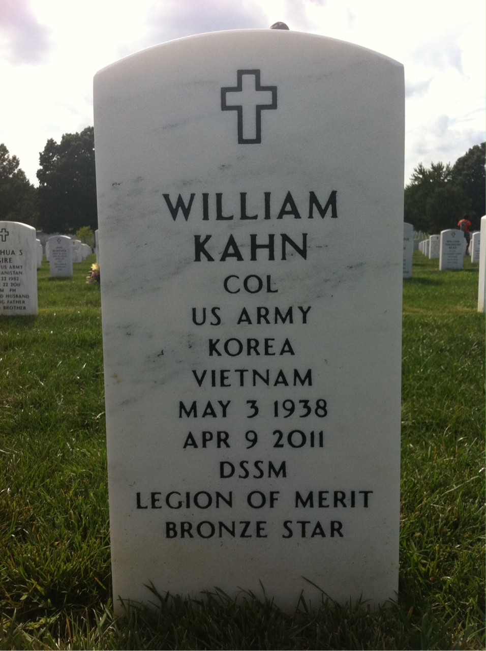William Kahn