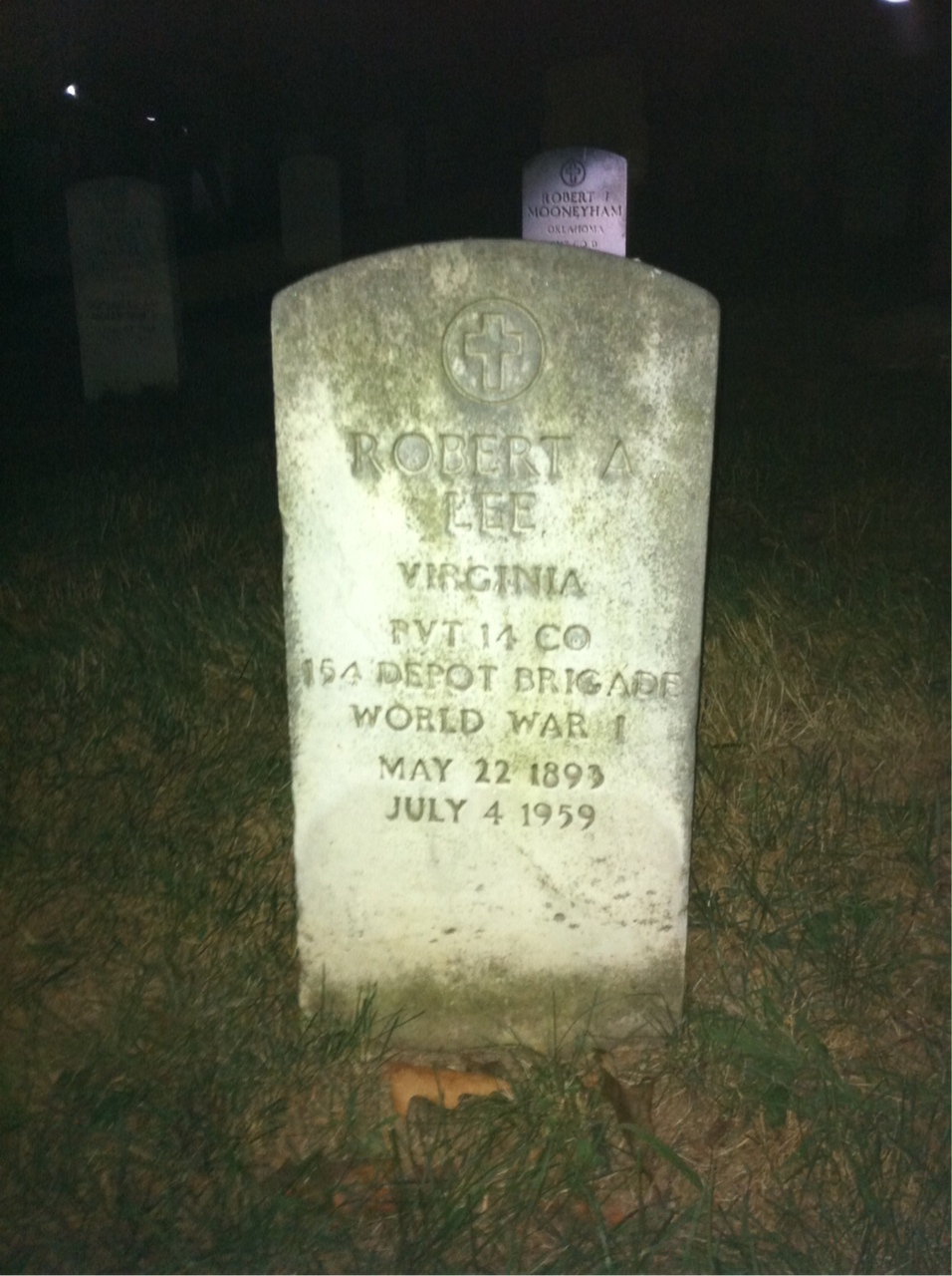 Robert F Lee