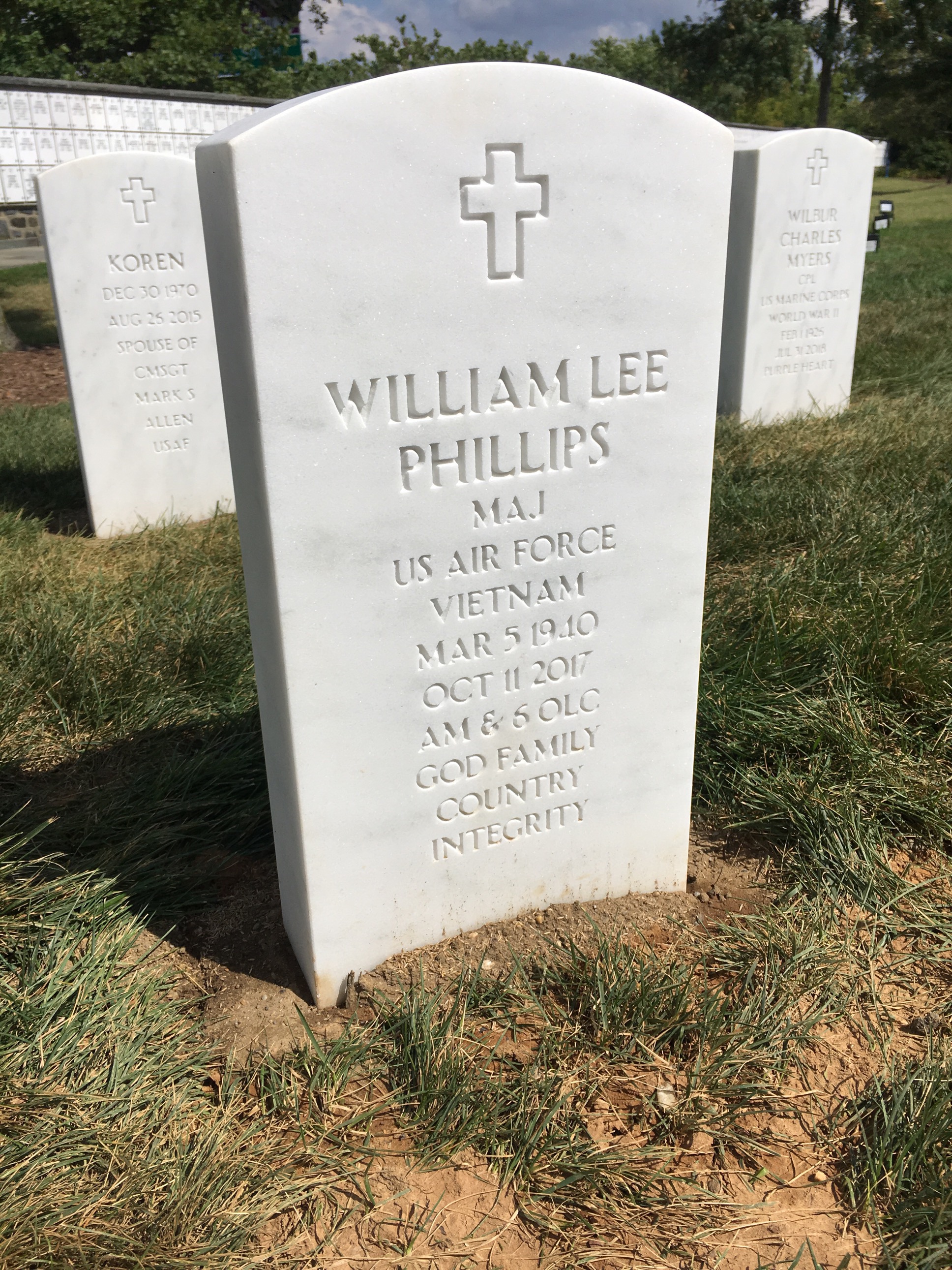 William L Phillips