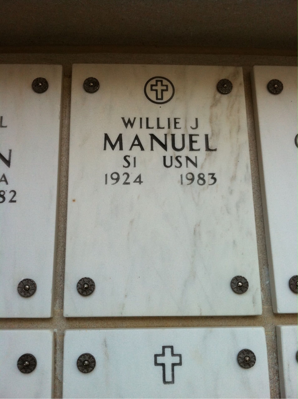 Willie J Manuel