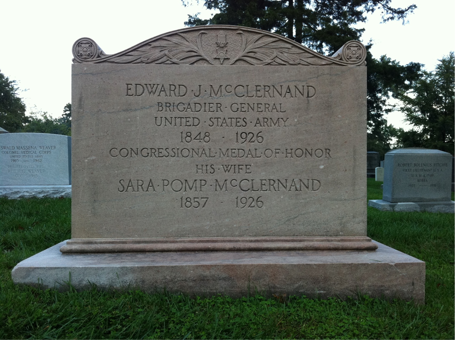Headstone of Edward J. McClernand