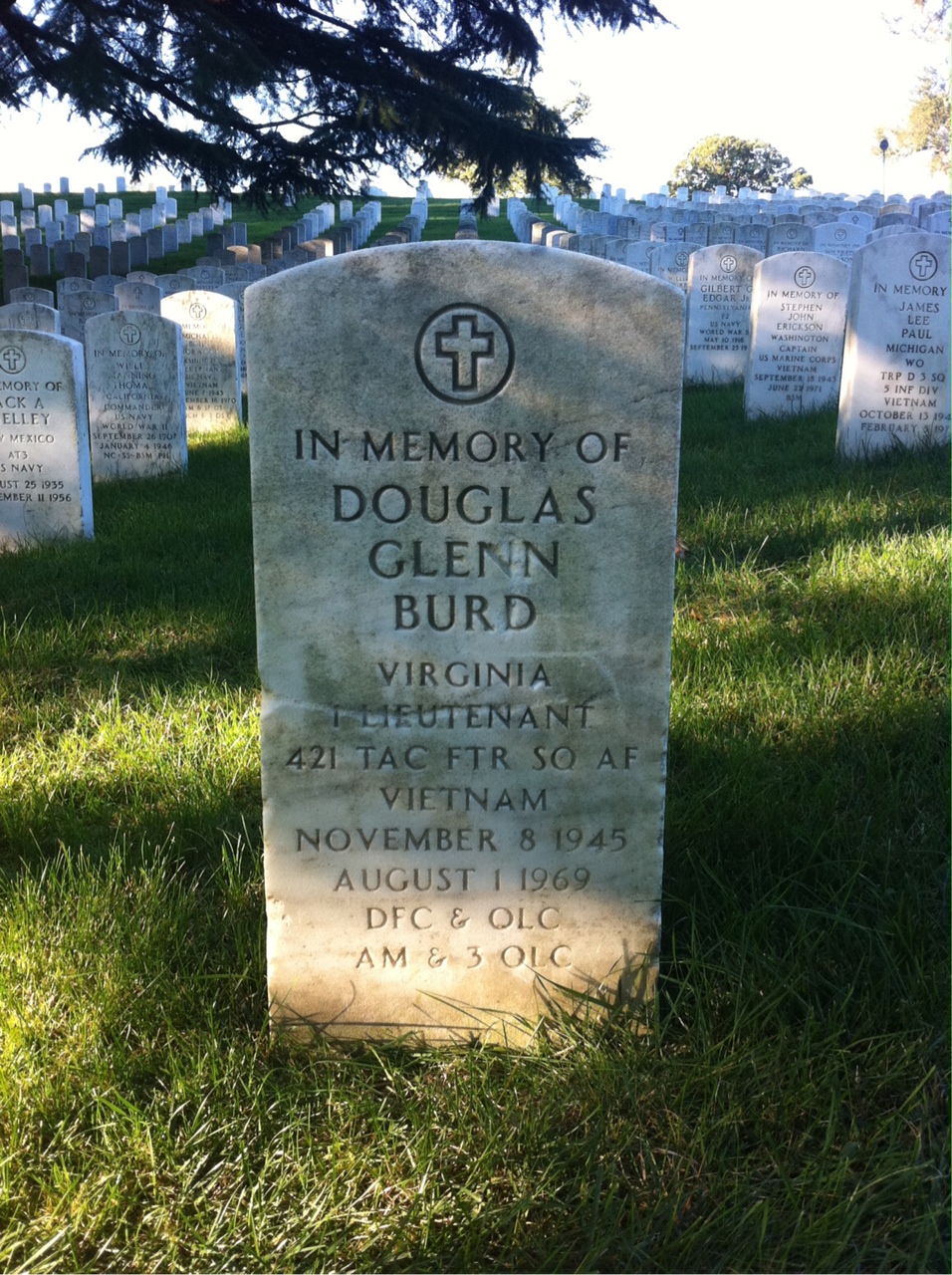 Headstone of Douglas Glenn Burd