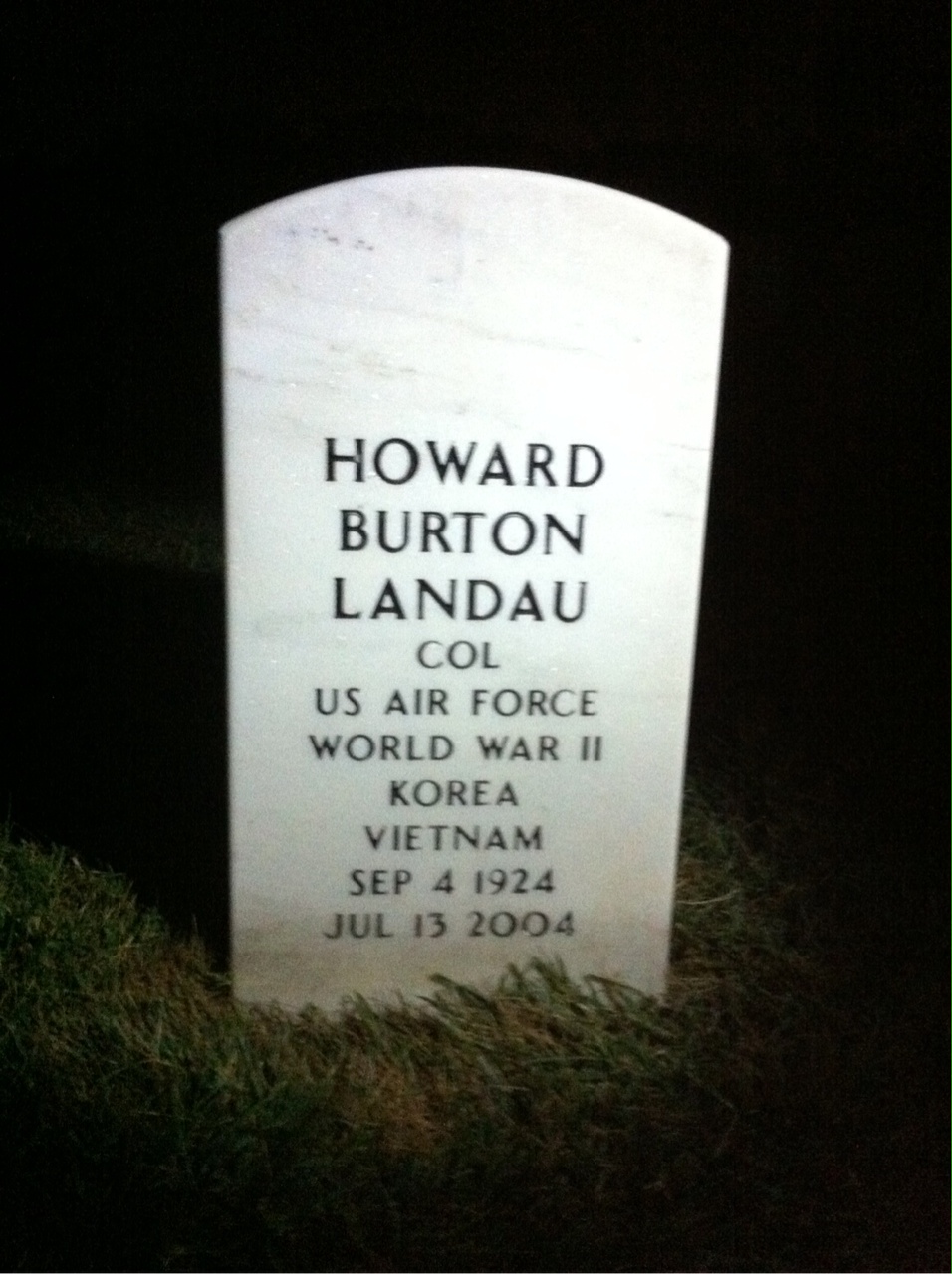 Howard Landau