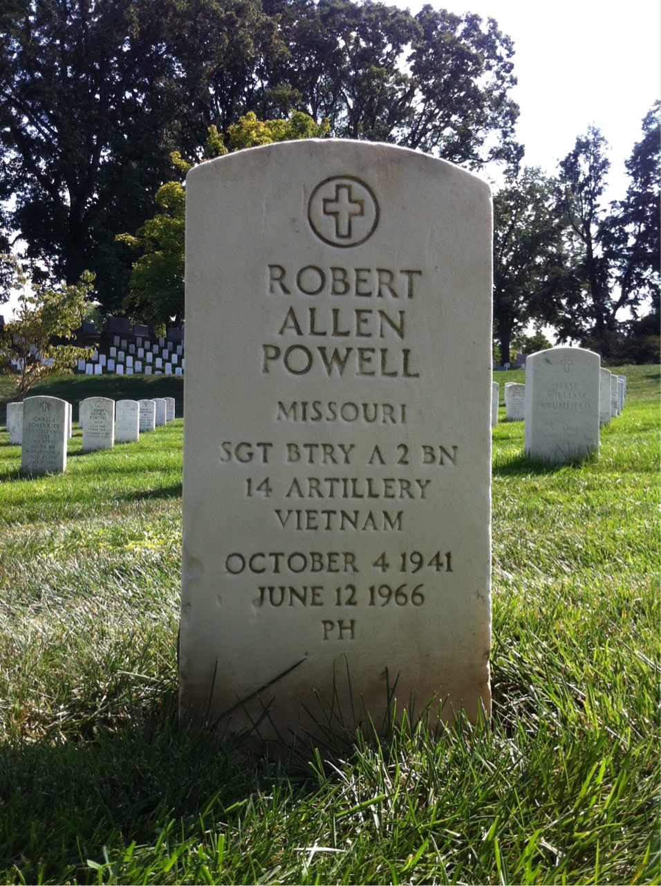 Headstone of Robert Allen Powell