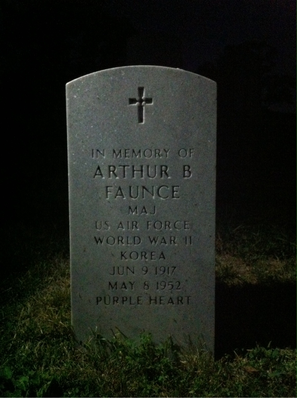 Headstone of Arthur B Faunce