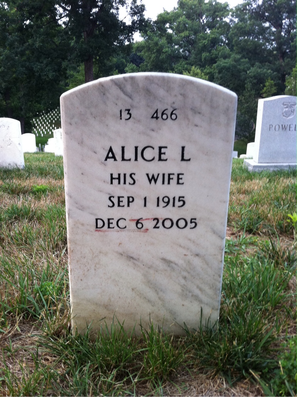 Back of headstone — Leslie Buttleman