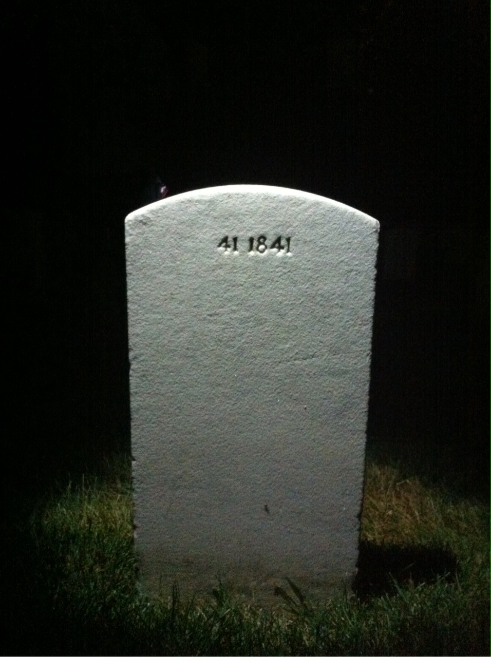 Back of headstone — Roland E King