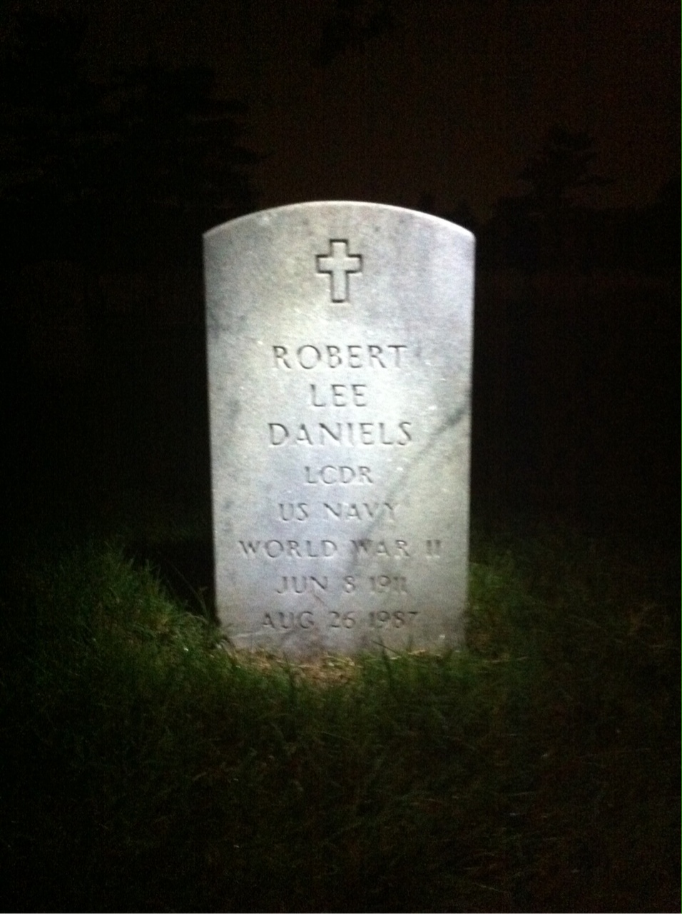 Robert L Daniels