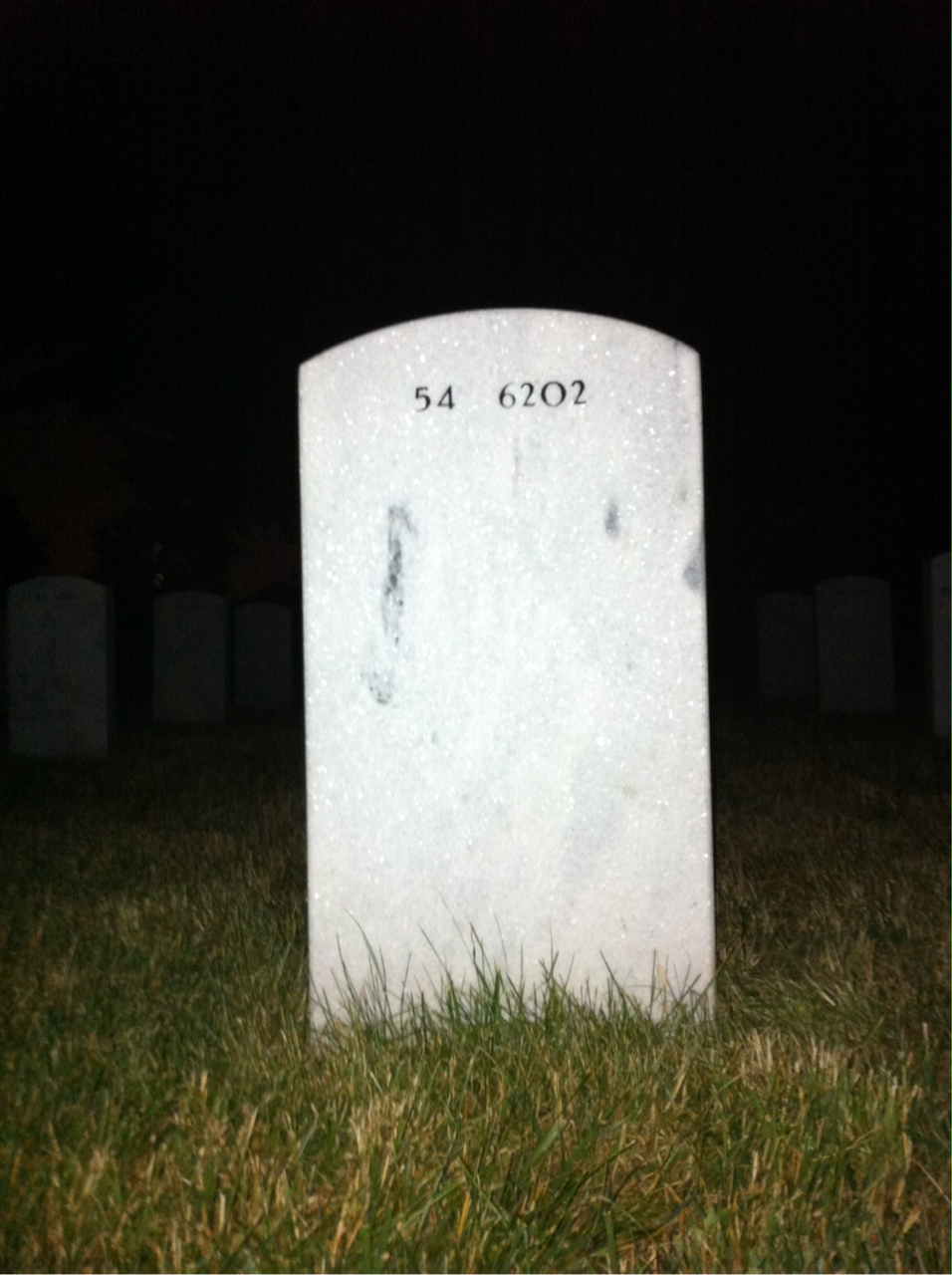 Back of headstone — Kenneth Hildoer