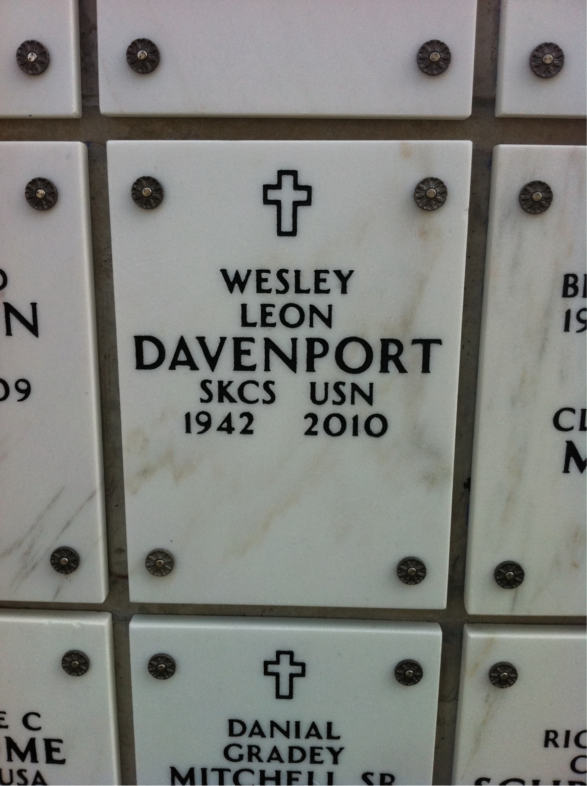 Wesley L Davenport