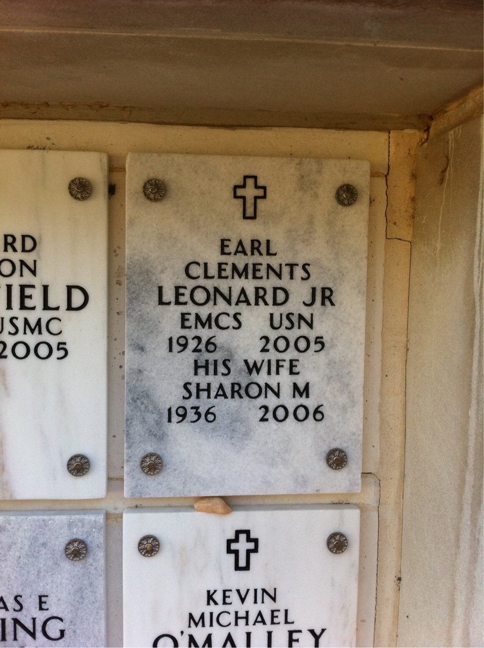Earl Leonard