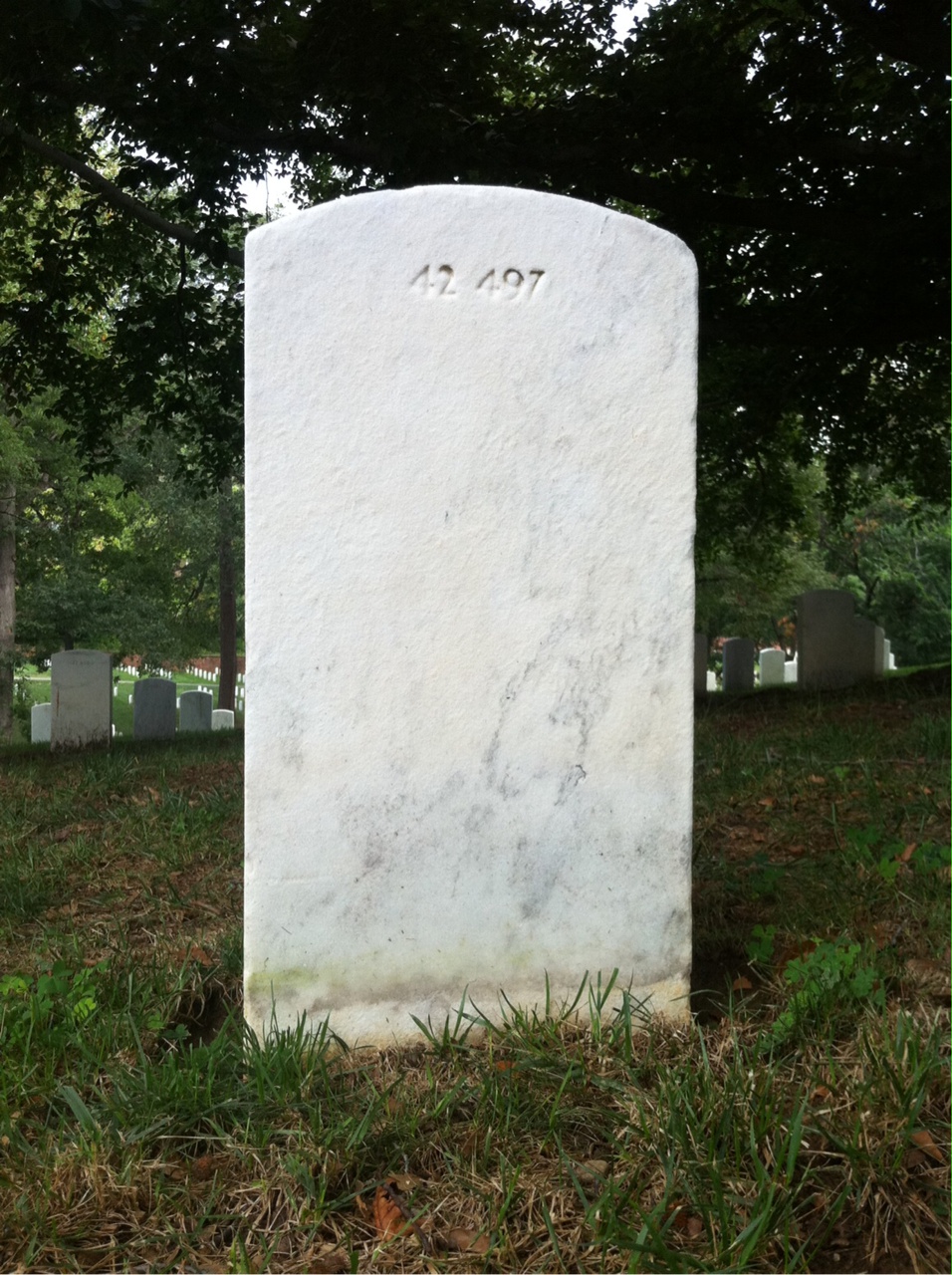 Back of headstone — Doris Benoit
