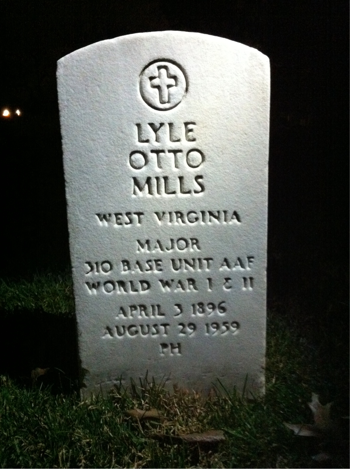 Lyle Mills