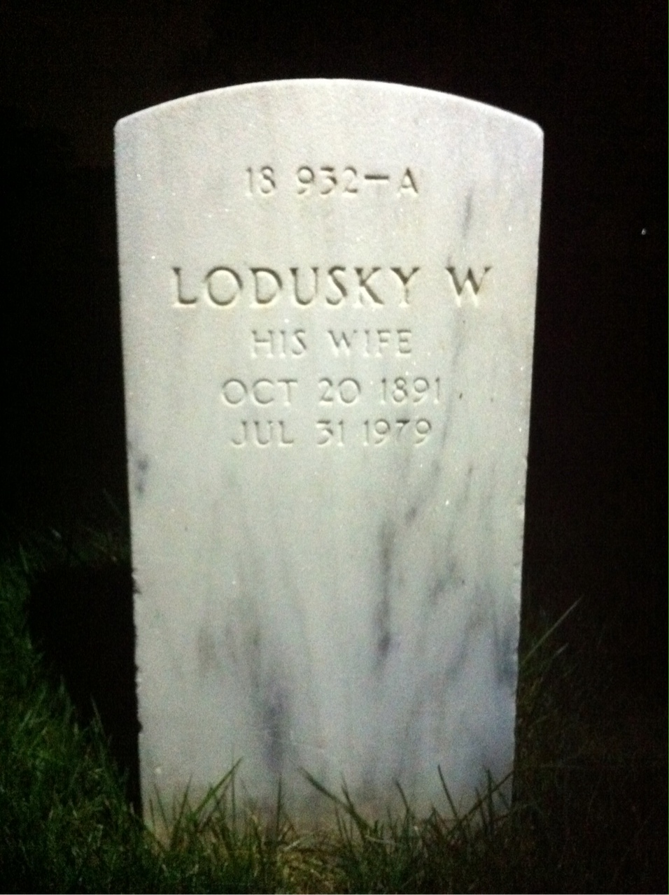 Back of headstone — Elmer Moubray