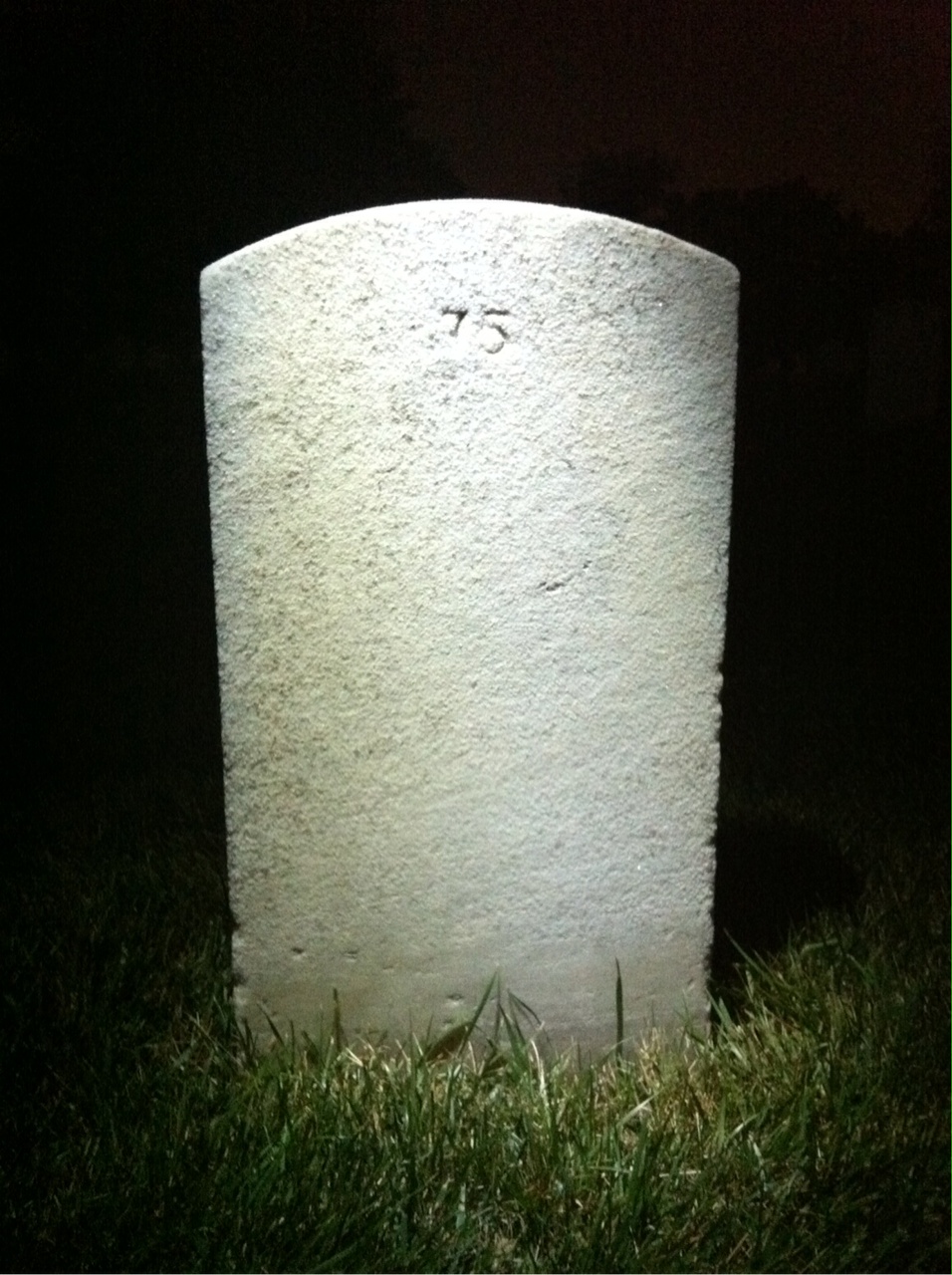 Back of headstone — Needie Windsor