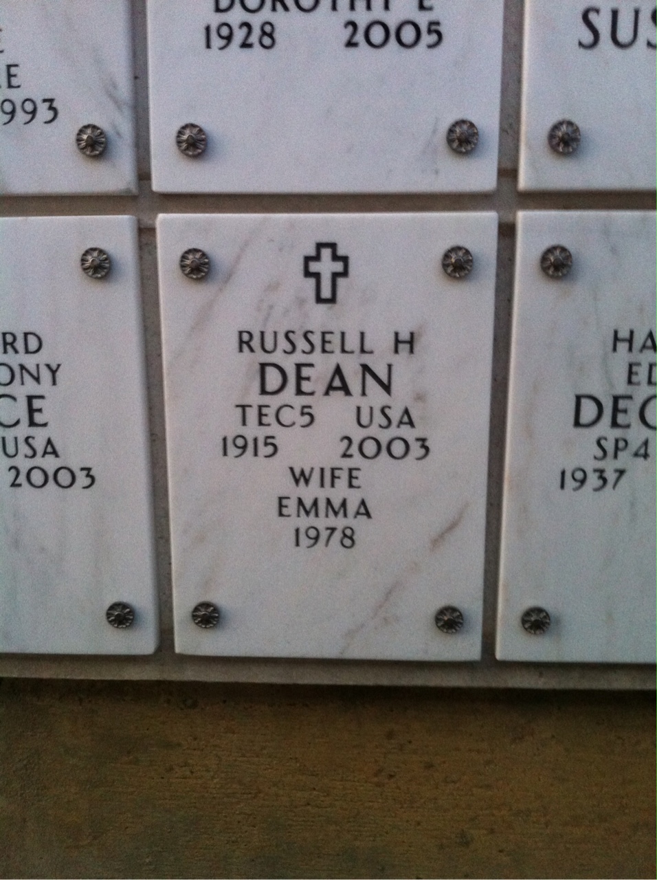 Russell Dean