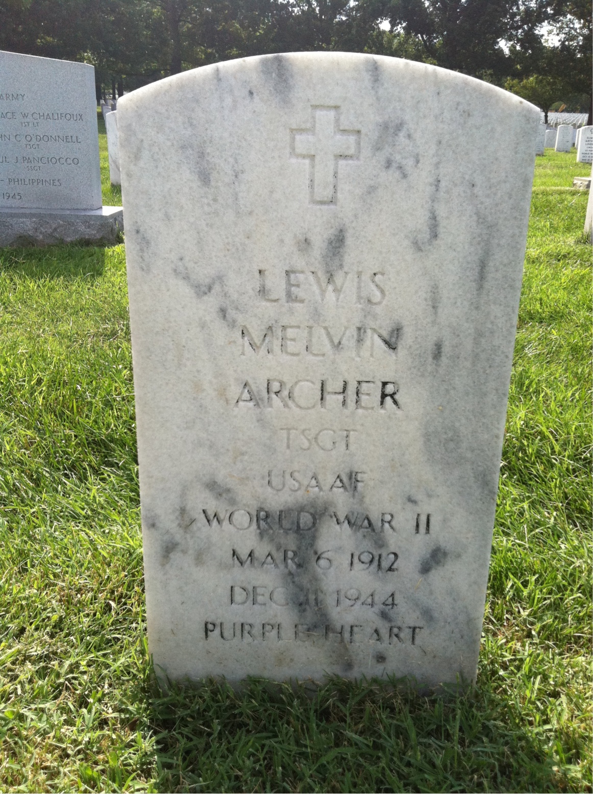 Lewis Archer