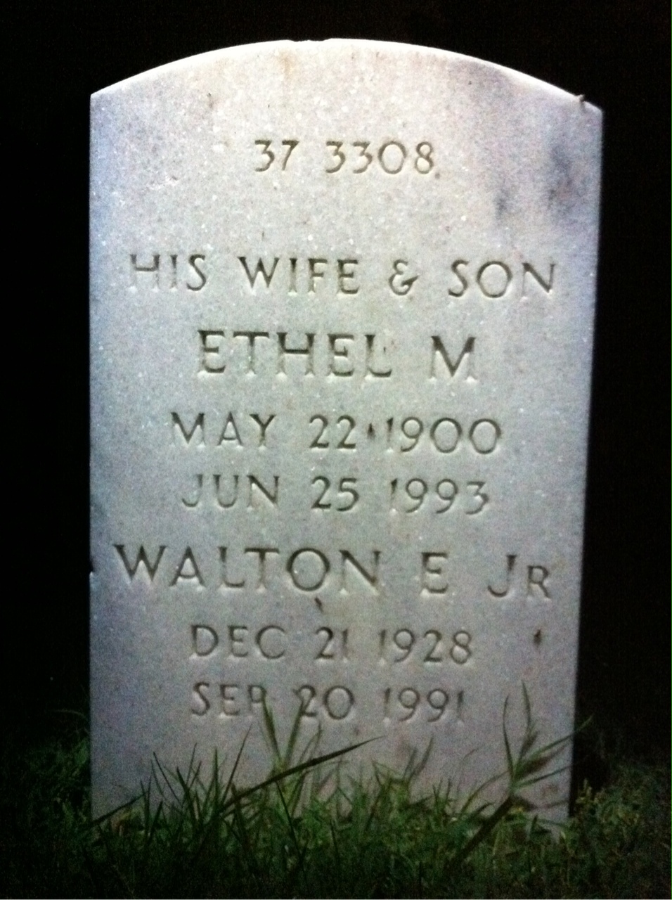Back of headstone — Walton Elliot Terrell
