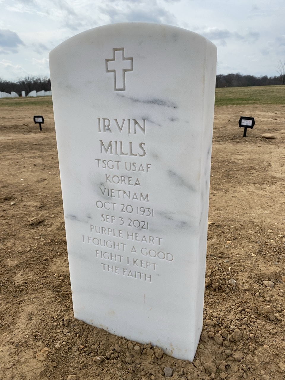 Irvin Mills