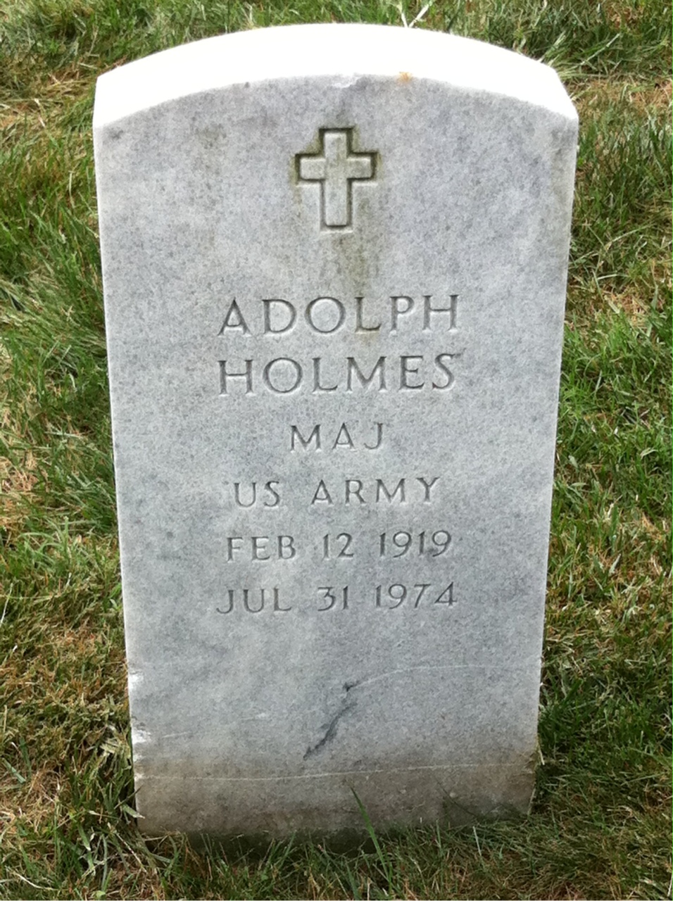Doris E Holmes