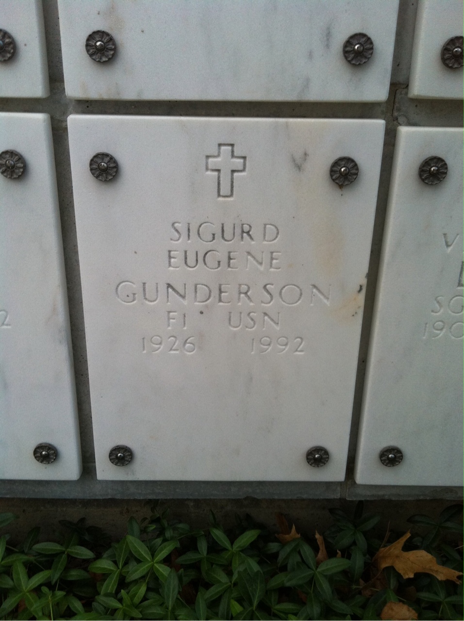 Sigurd E Gunderson