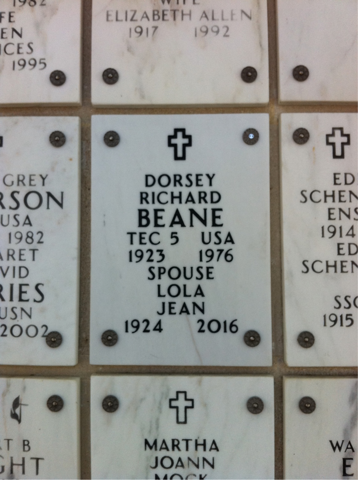 Dorsey R Beane