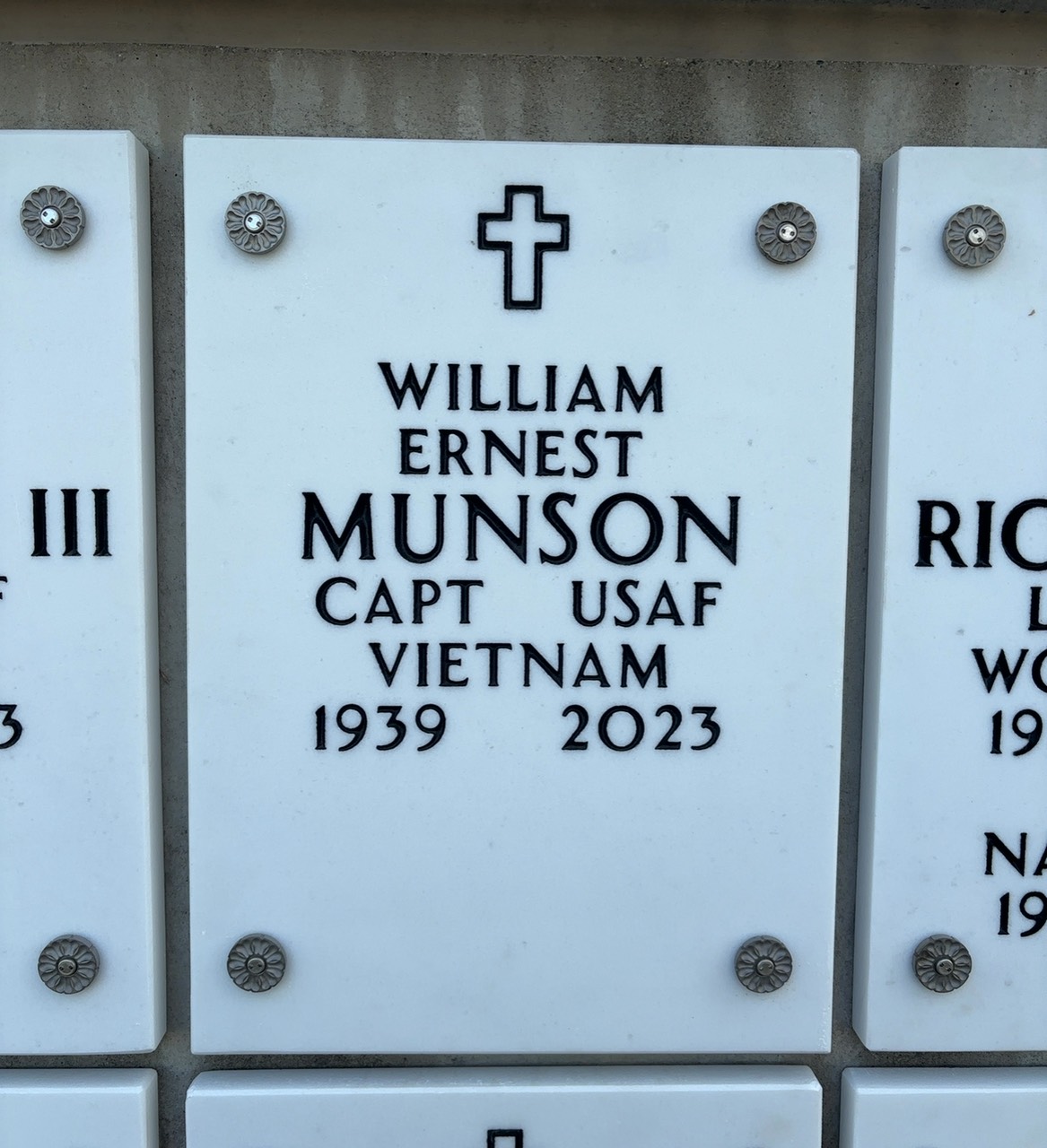 William E Munson