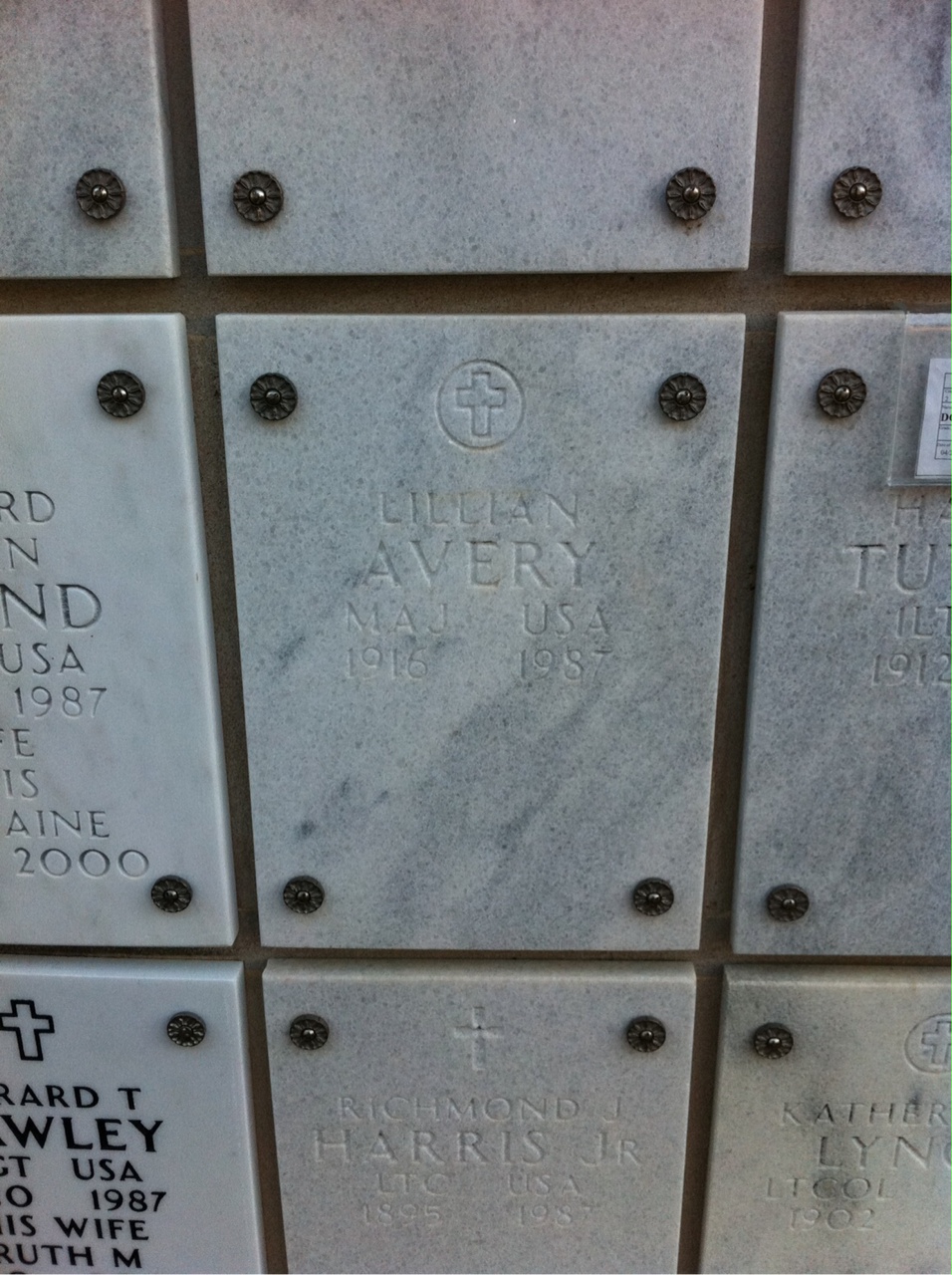 Lillian Avery