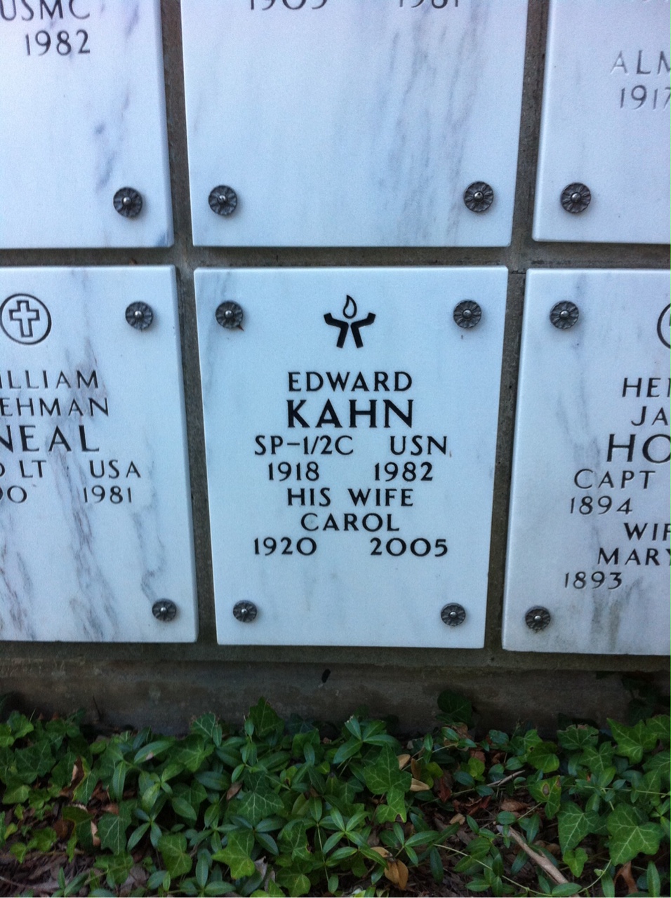 Edward Kahn