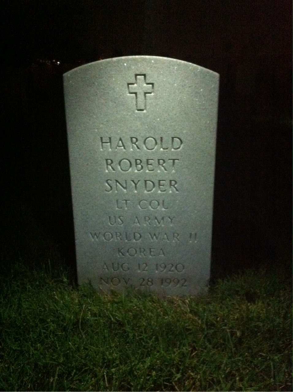 Harold R Snyder