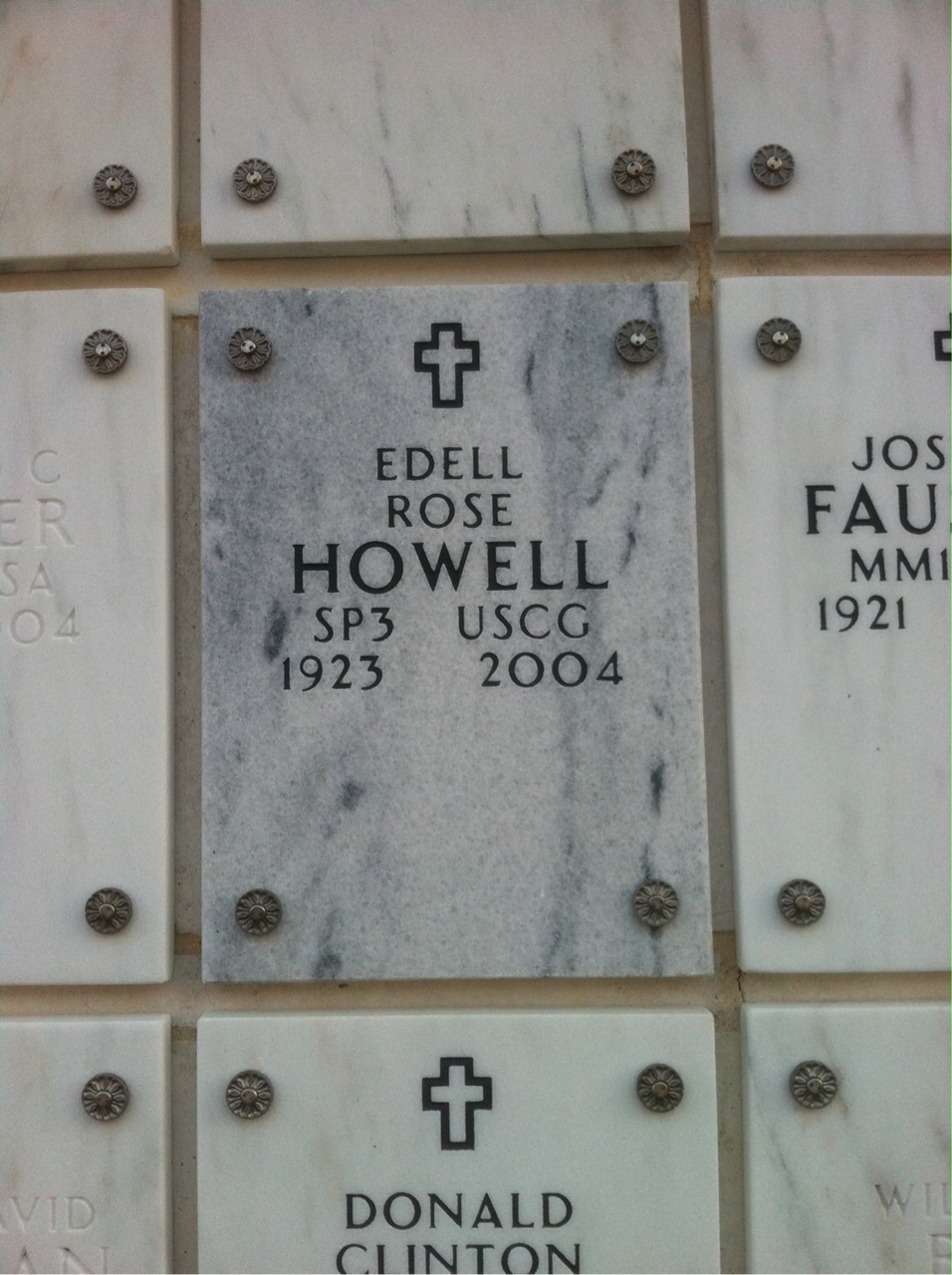 Edell Howell