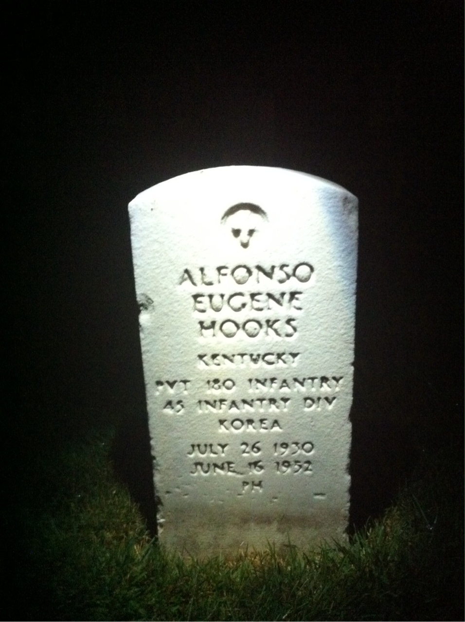 Alfonso Hooks
