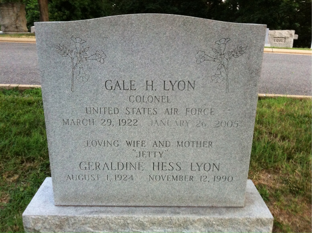 Gale Lyon