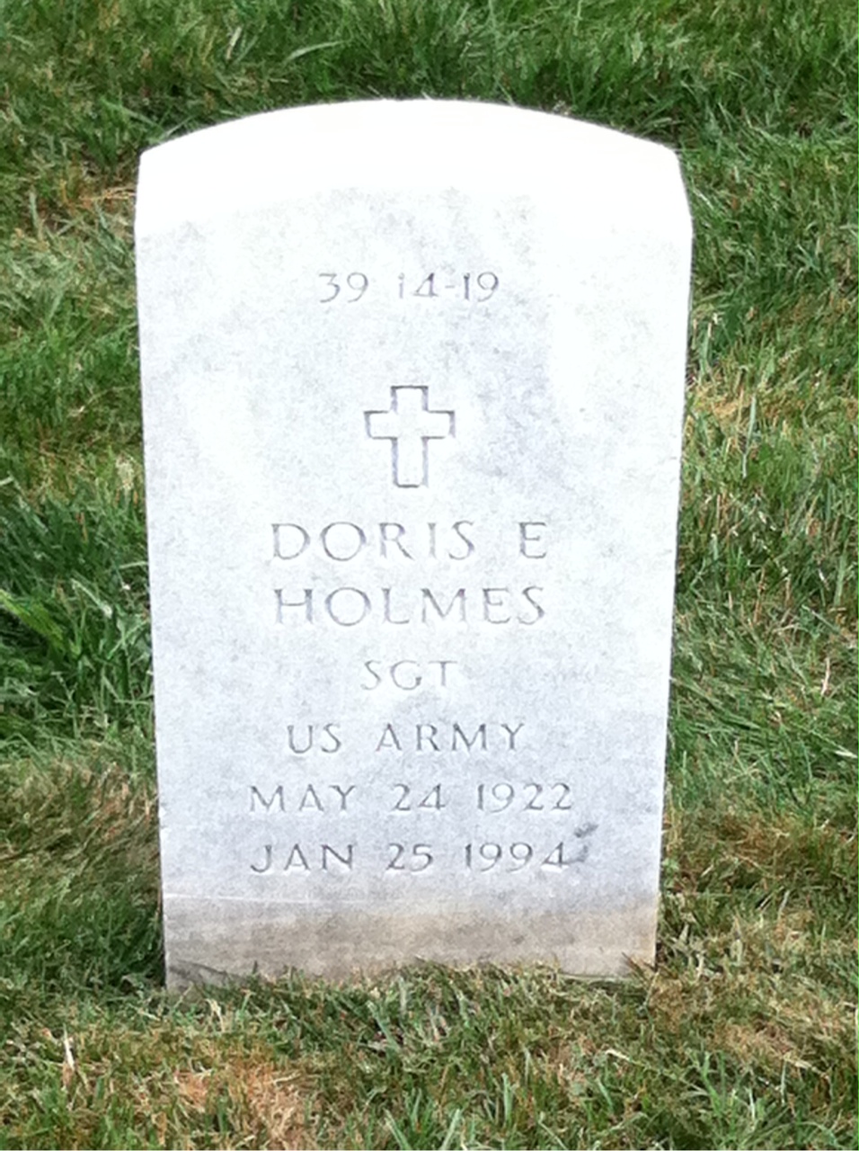 Back of headstone — Doris E Holmes