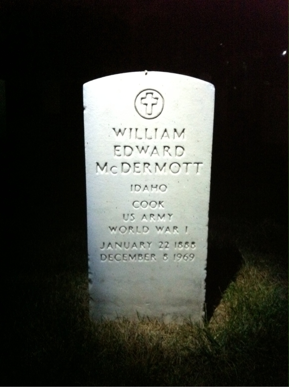 William E Mcdermott