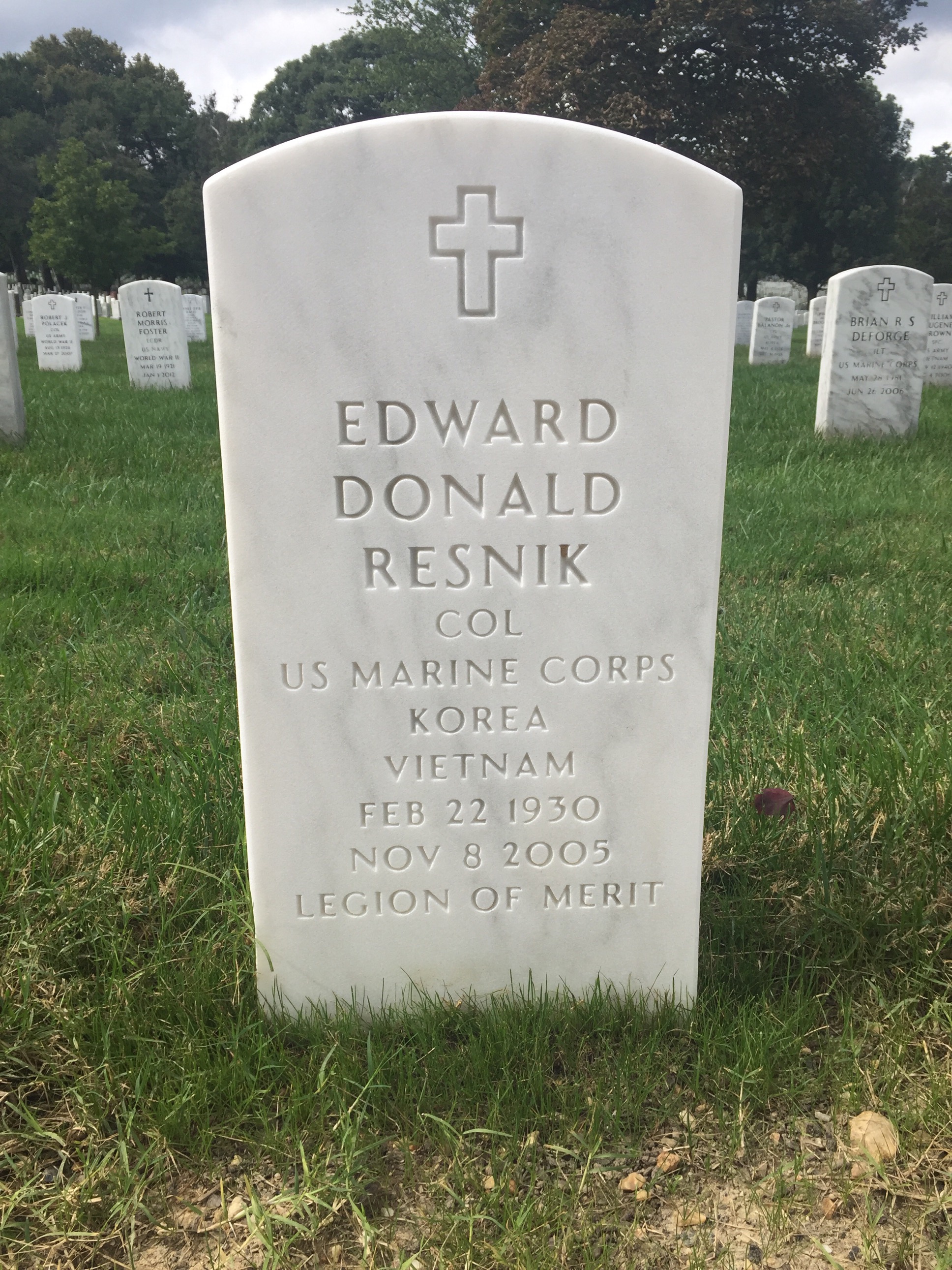 Edward Resnik