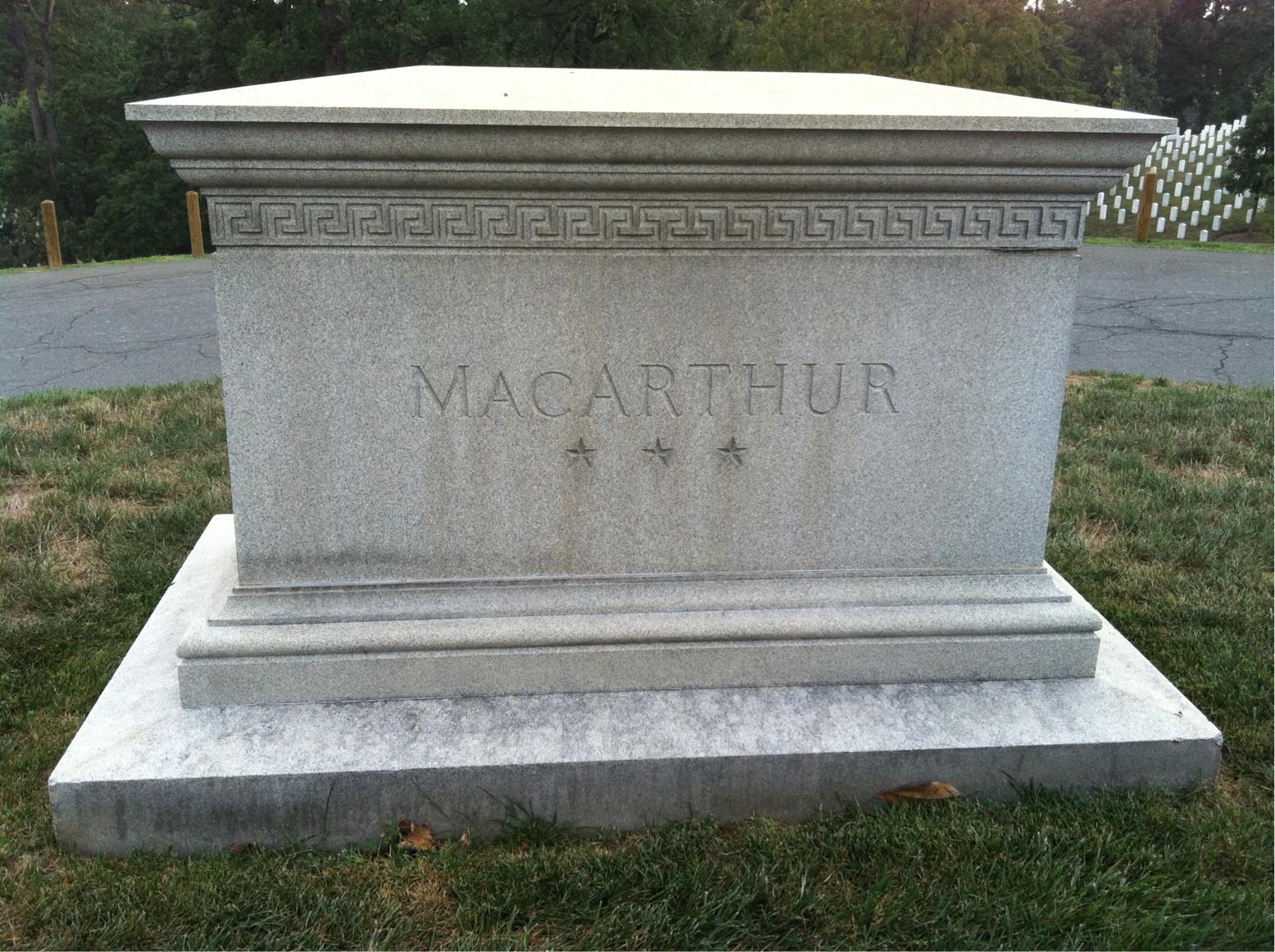 Headstone of Arthur MacArthur