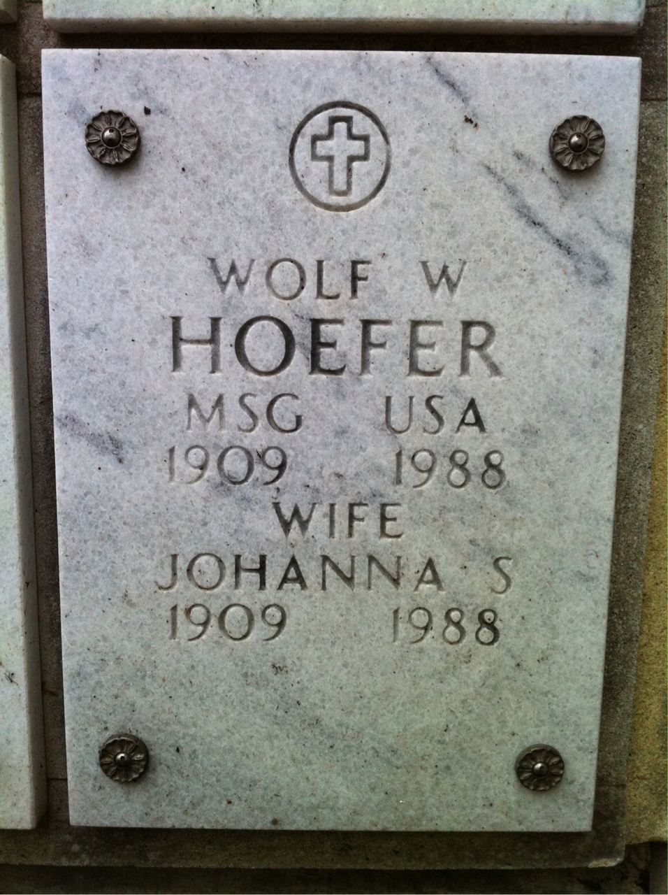 Wolf W Hoefer