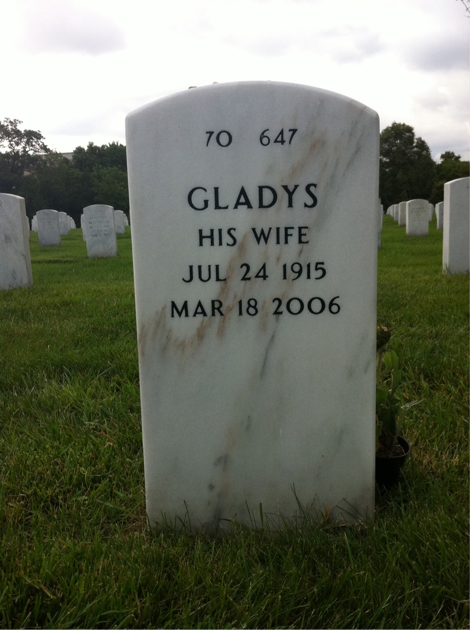 Back of headstone — Delbert Hiland