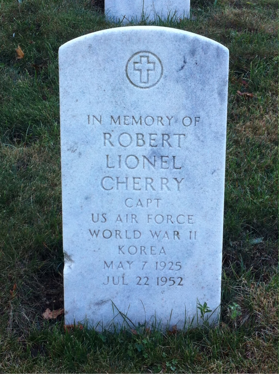 Headstone of Robert Lionel Cherry