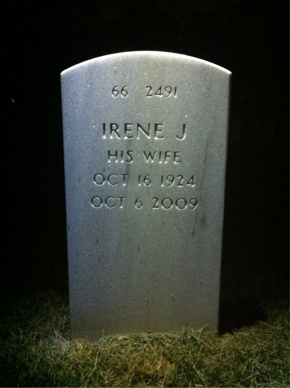 Back of headstone — Manuel Nieves