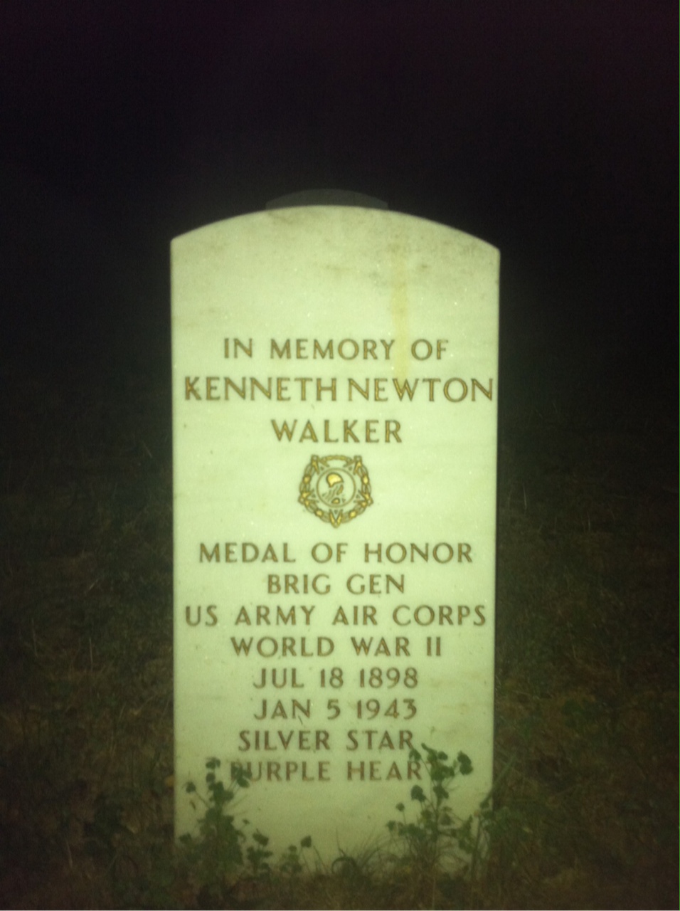 Headstone of Kenneth Walker