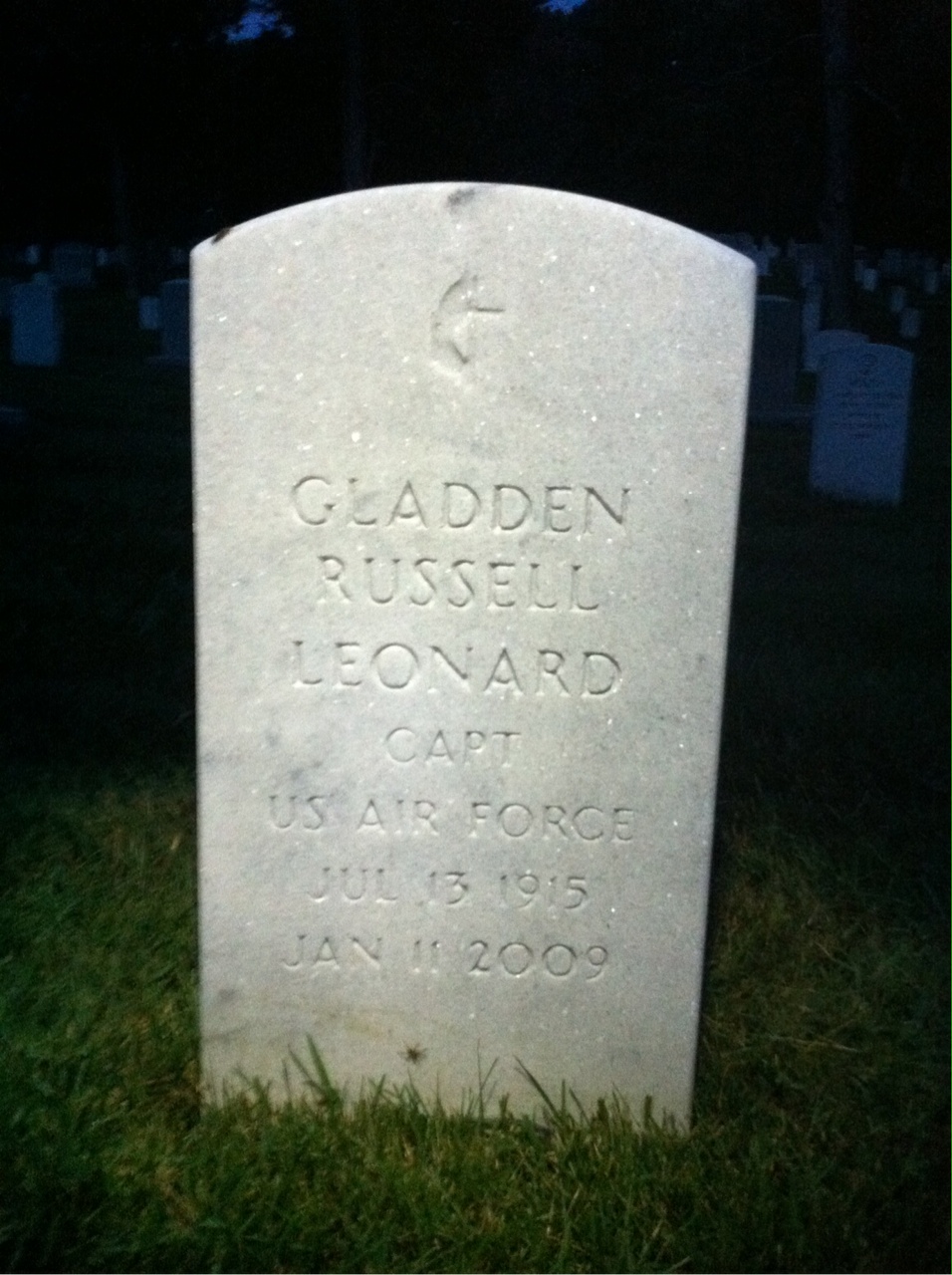 Gladden Leonard